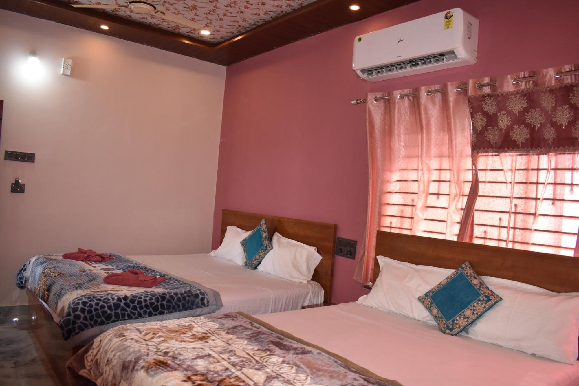 Manoj Homestay Хампи Екстериор снимка