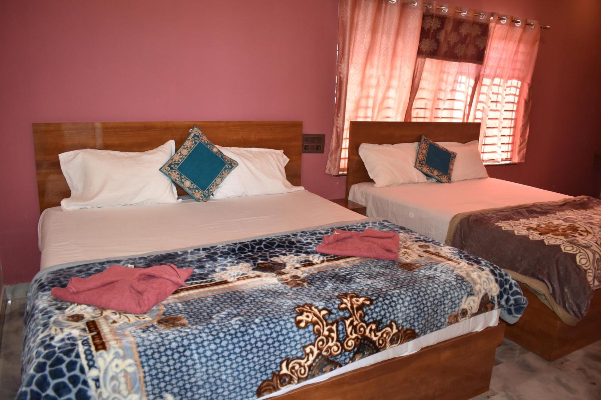 Manoj Homestay Хампи Екстериор снимка