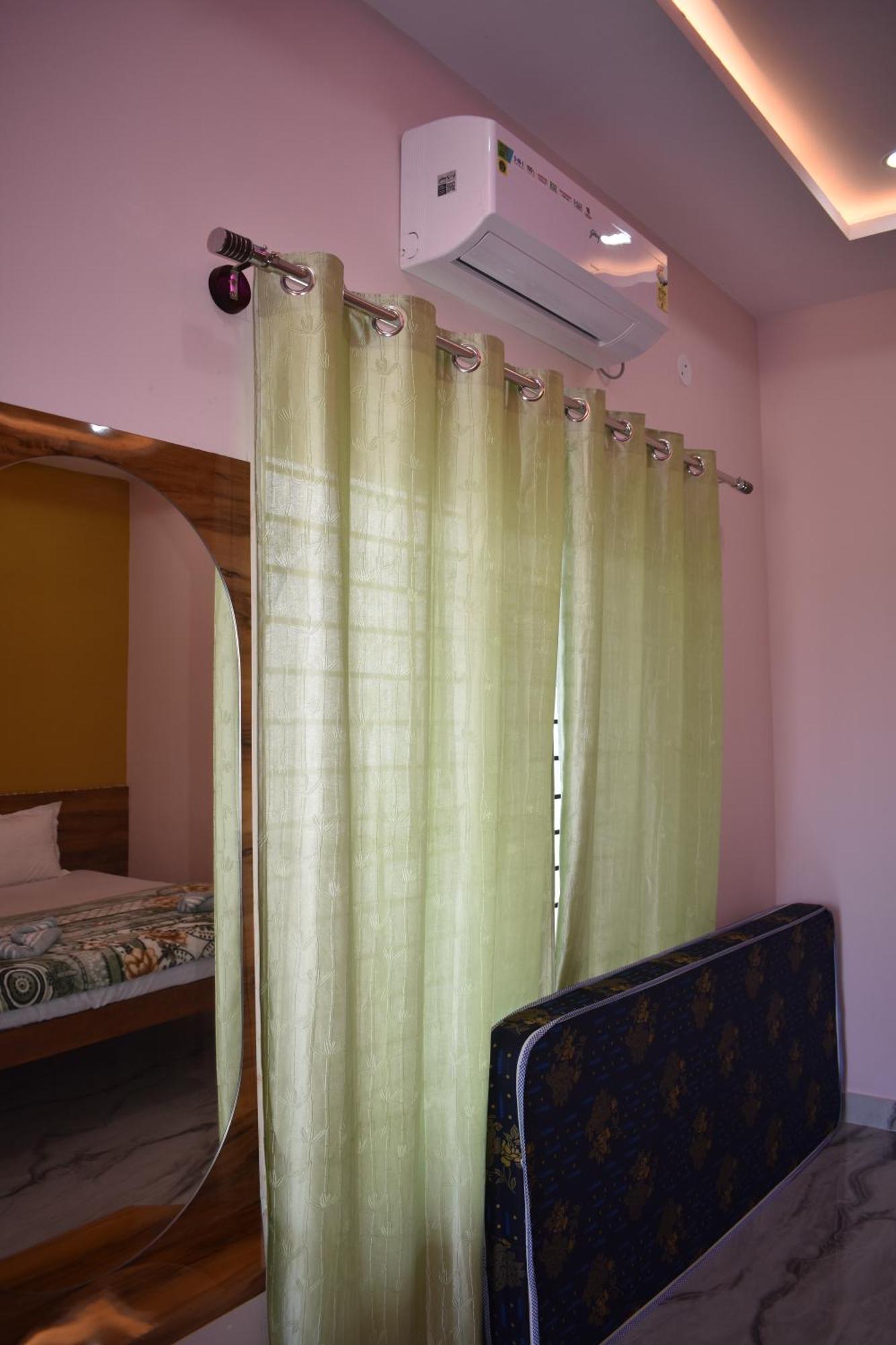 Manoj Homestay Хампи Екстериор снимка